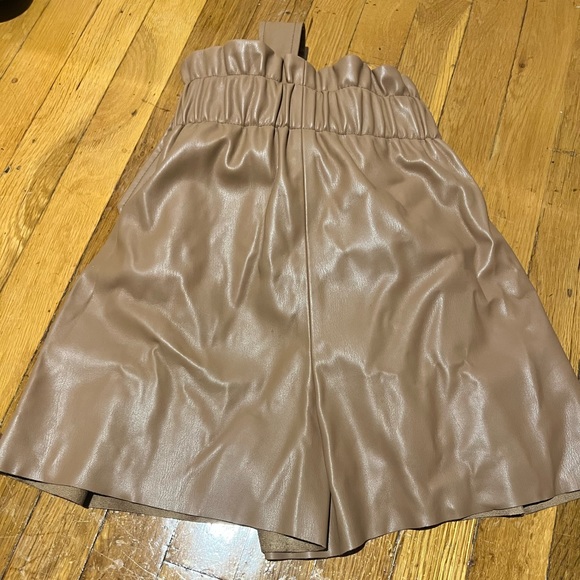 Zara Faux Leather Belted Shorts - Picture 7 of 8